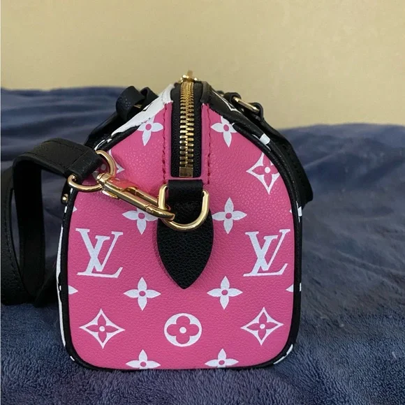 Speedy 20 Spring in the City - White and Black Mini Bag with Pink Accents - Picture 4 of 6